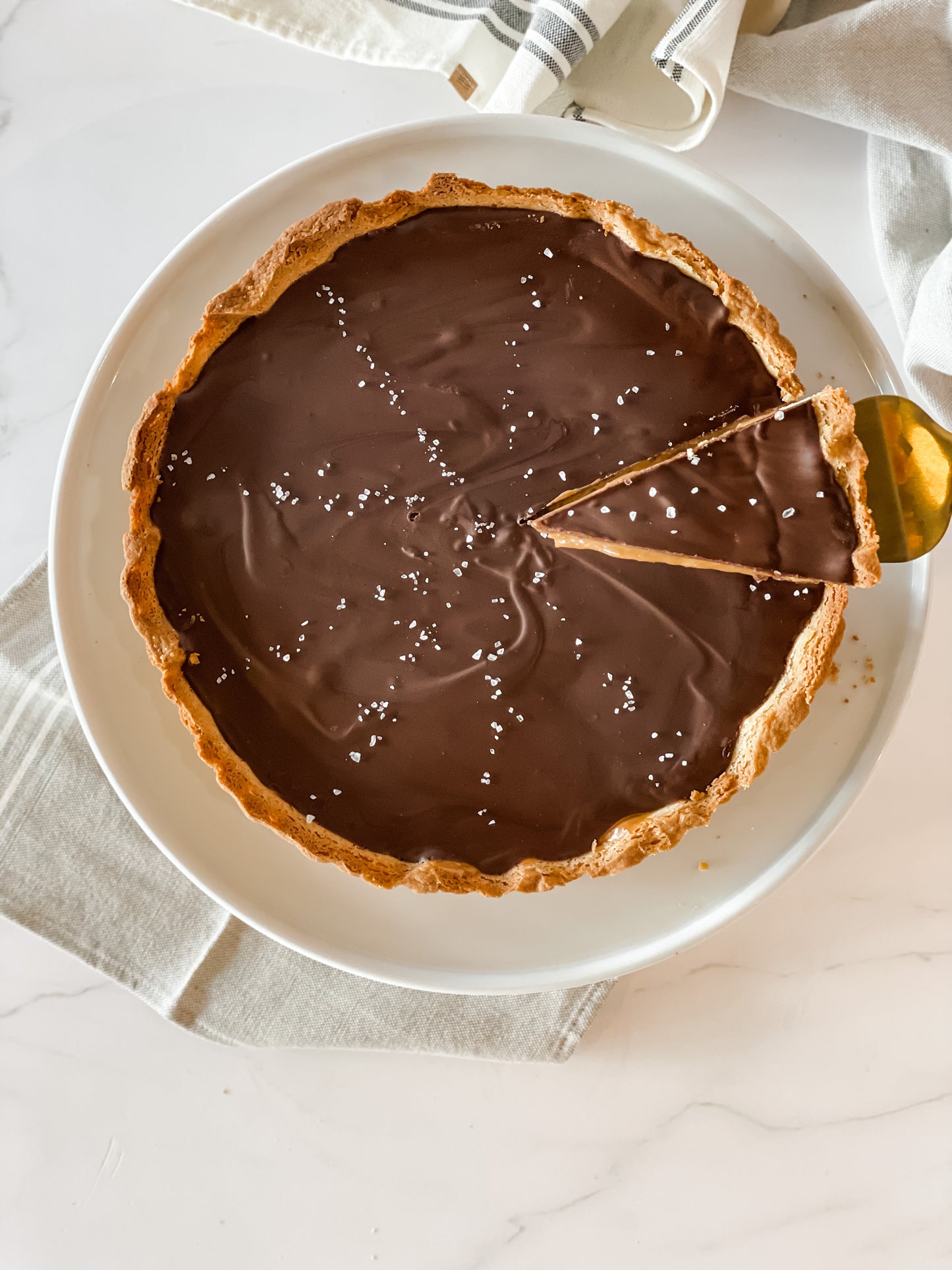 Tarta de dulce de leche y chocolate con sal de mar