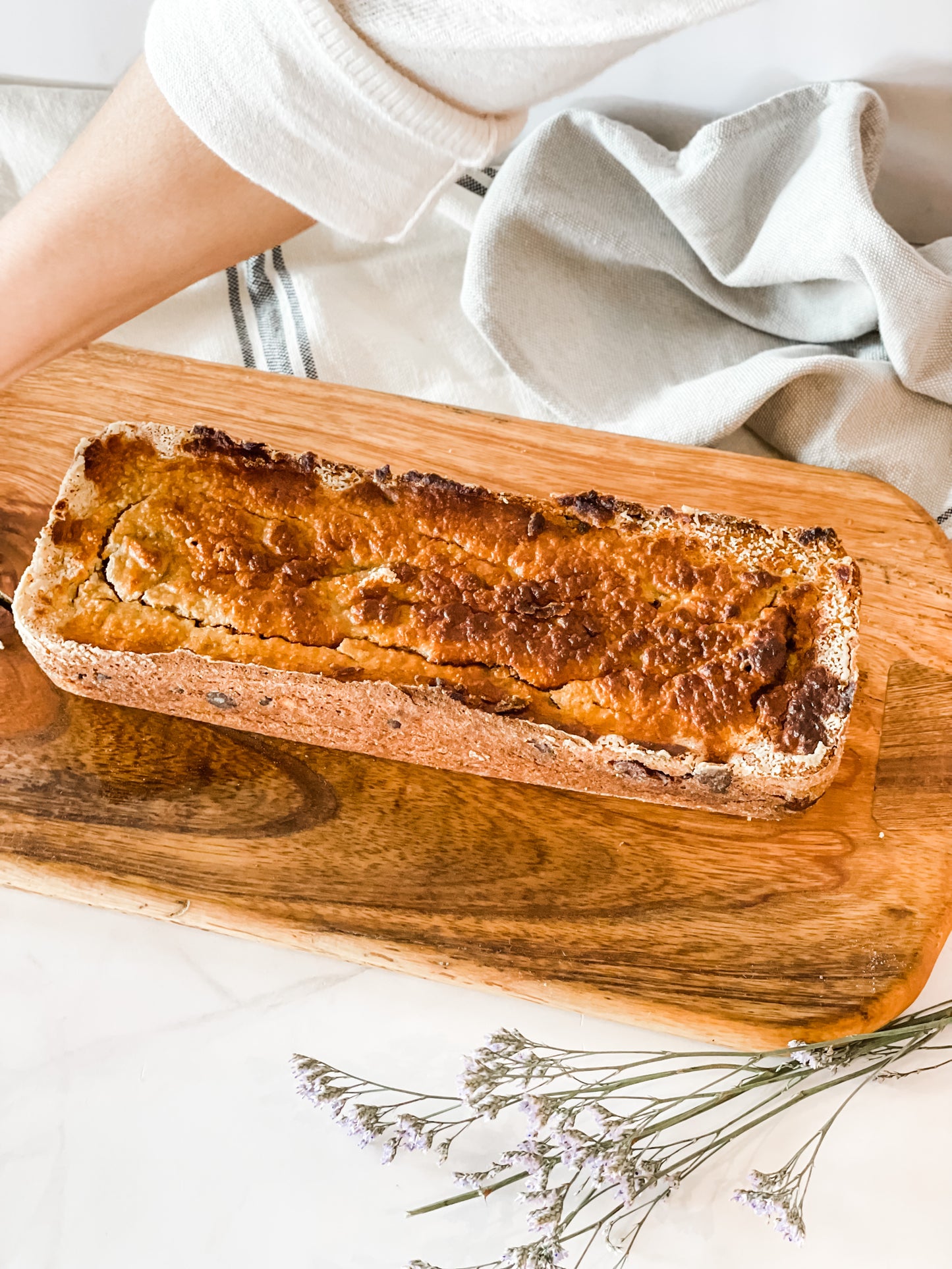 Panqué de plátano sin gluten con chispas de chocolate