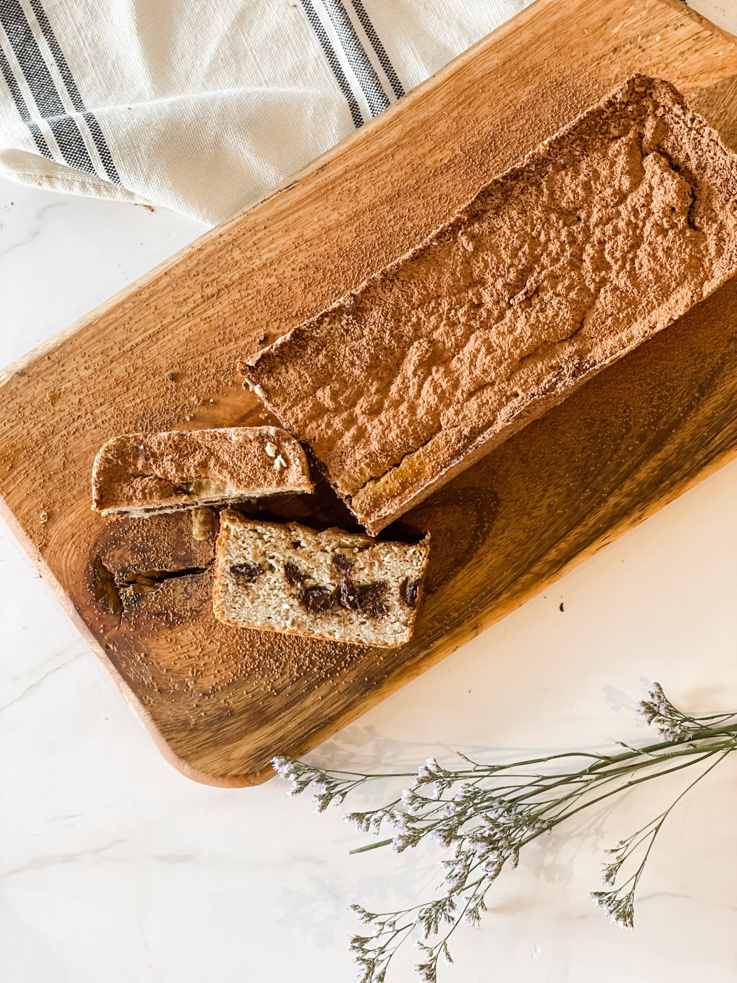 Panqué de plátano sin gluten con chispas de chocolate